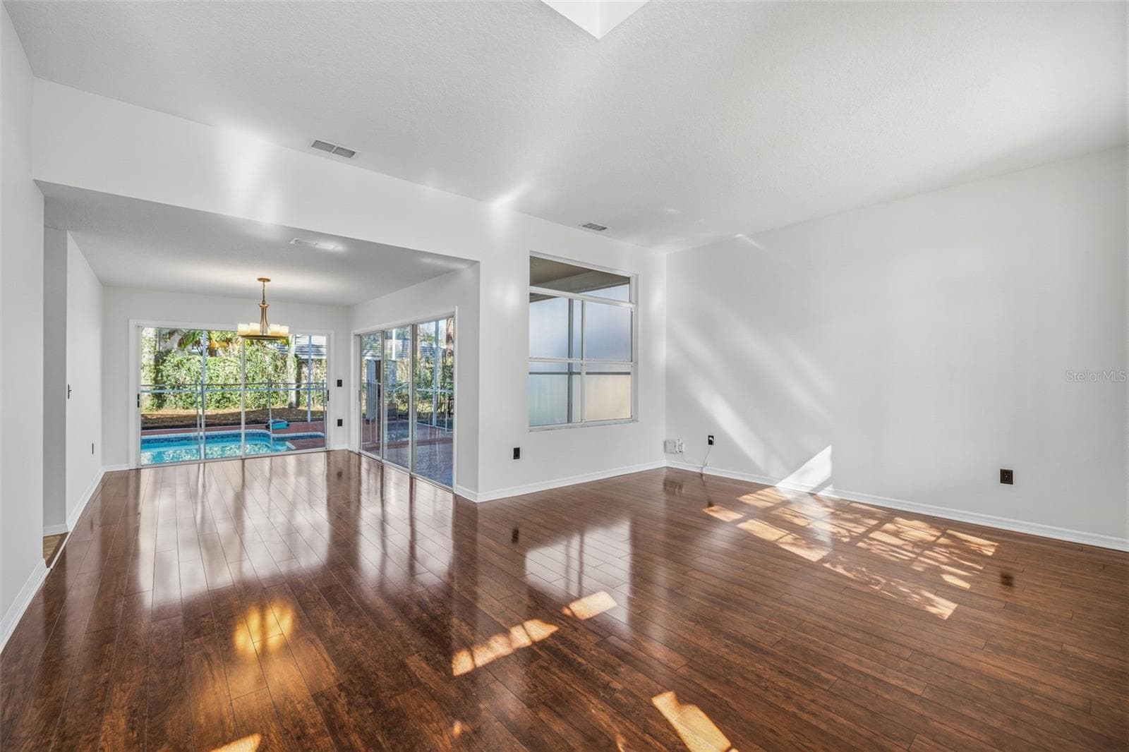 17705 Esprit Dr photo 5