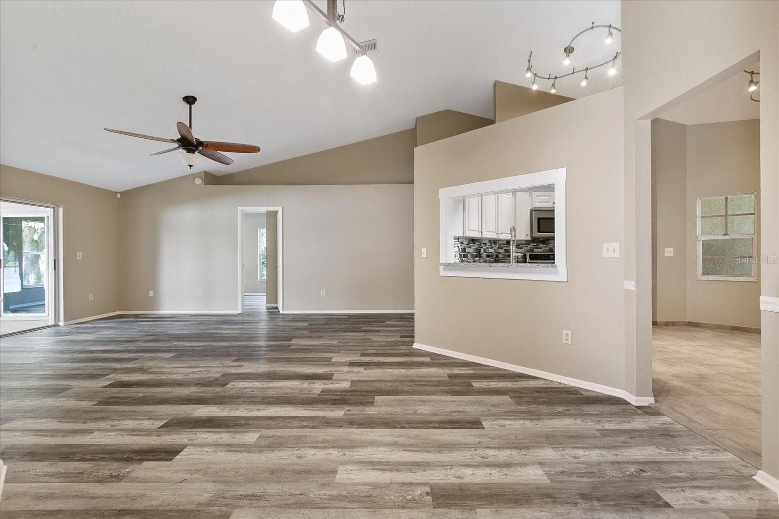 11647 Fox Creek Dr photo 3