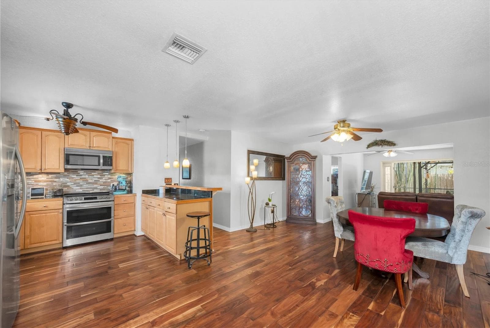 1700 74th Ave N photo 5