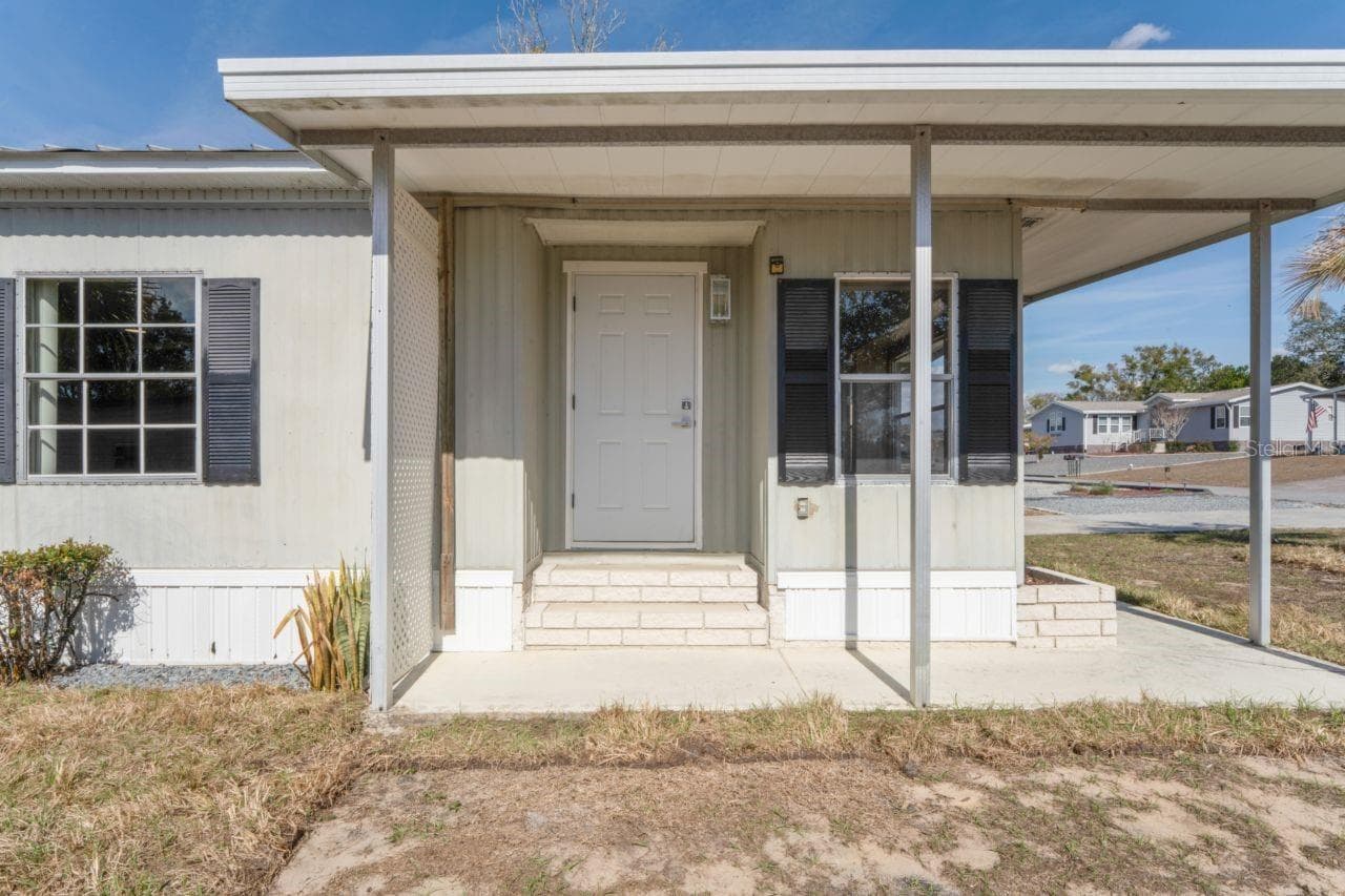 15071 Rialto Ave photo 3