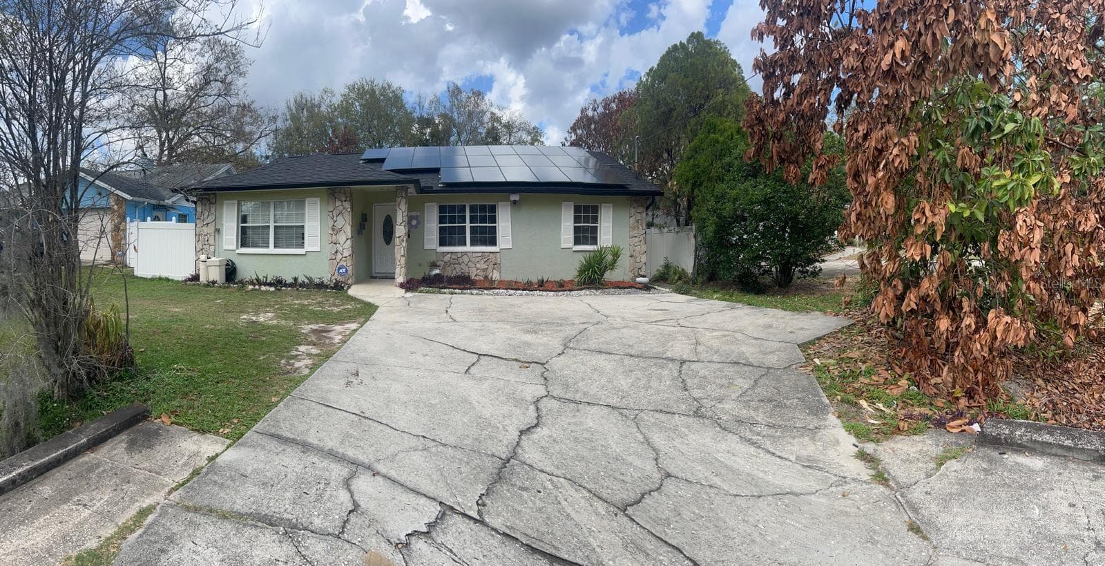 4912 E Serena Dr