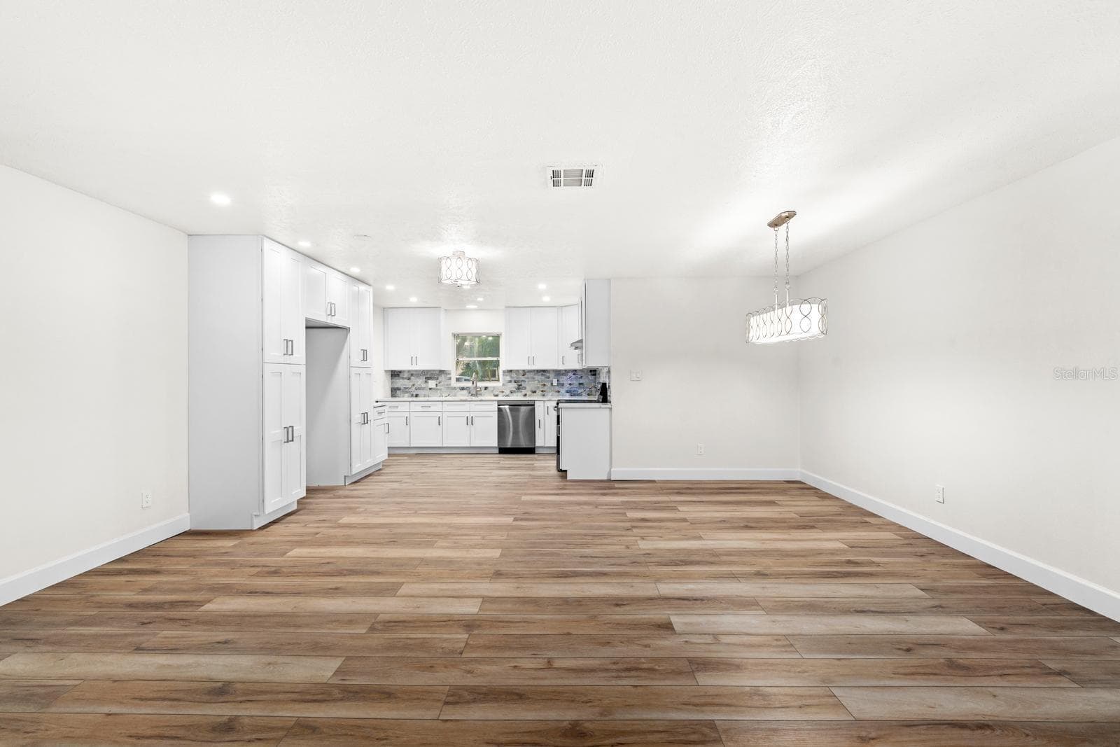 4540 Bayshore Blvd NE photo 5