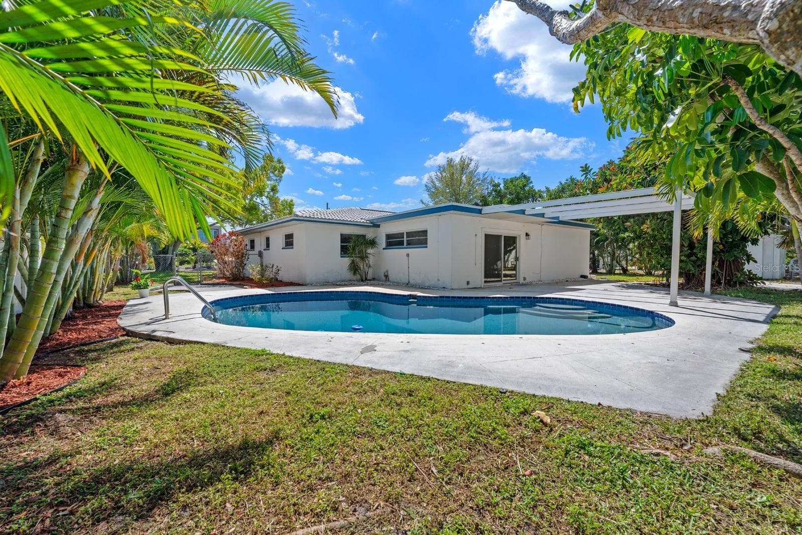 4540 Bayshore Blvd NE