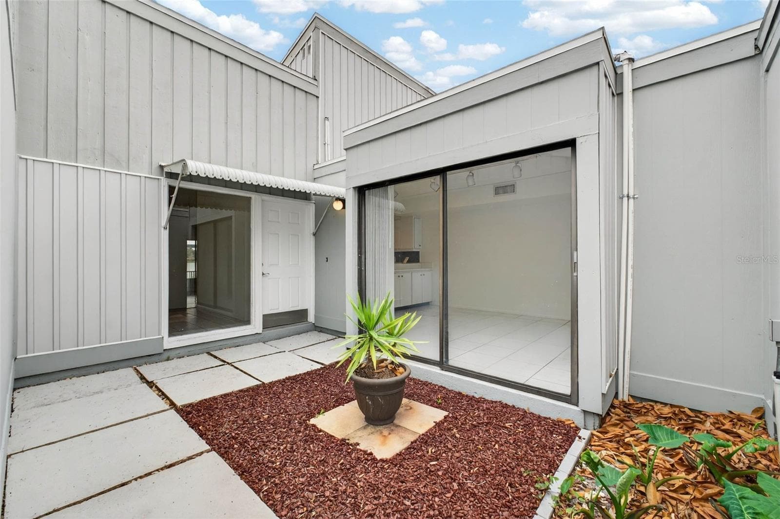 1502 Buckeye Rd NE #4 photo 3