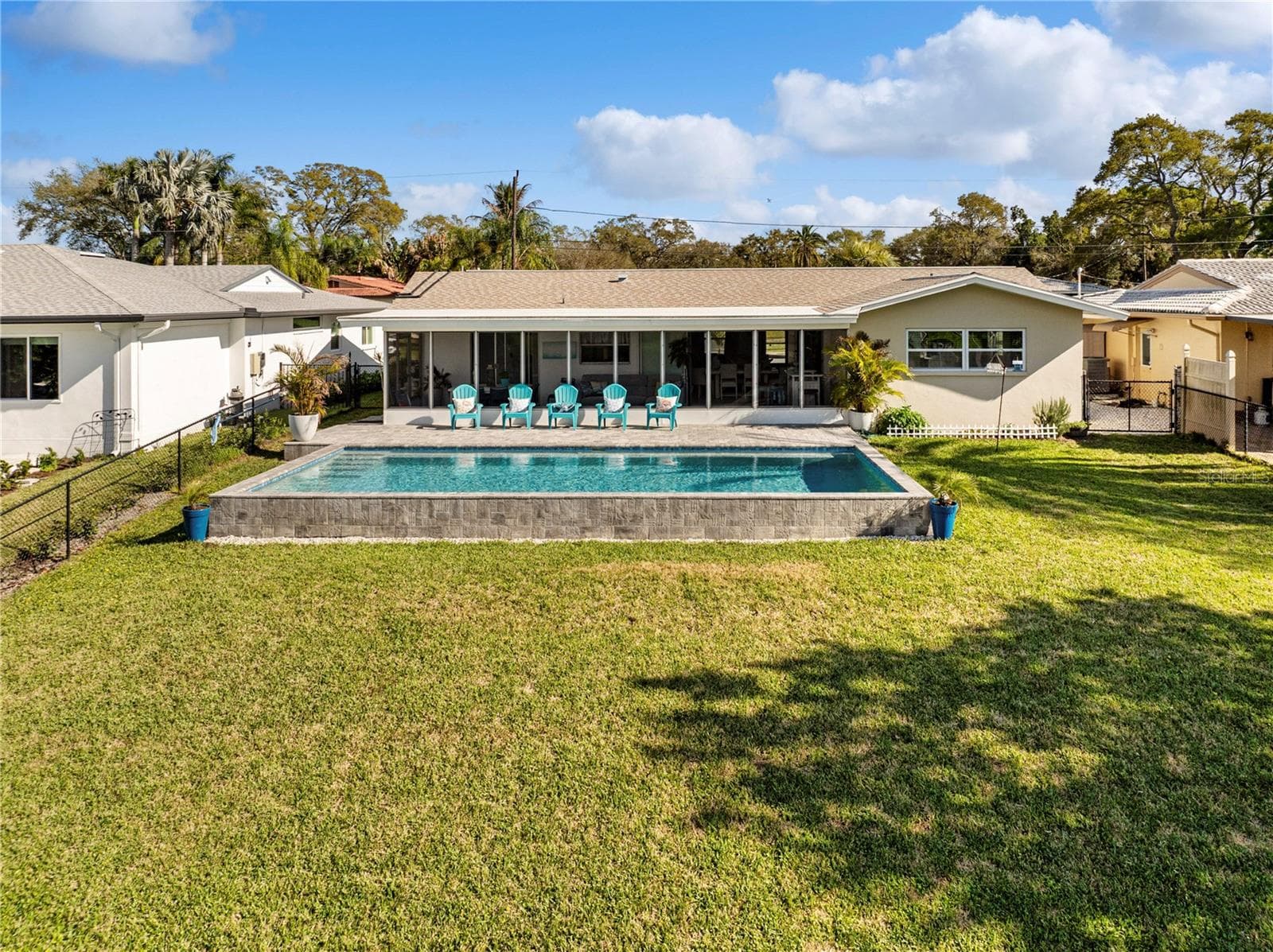 632 Shore Dr photo 4