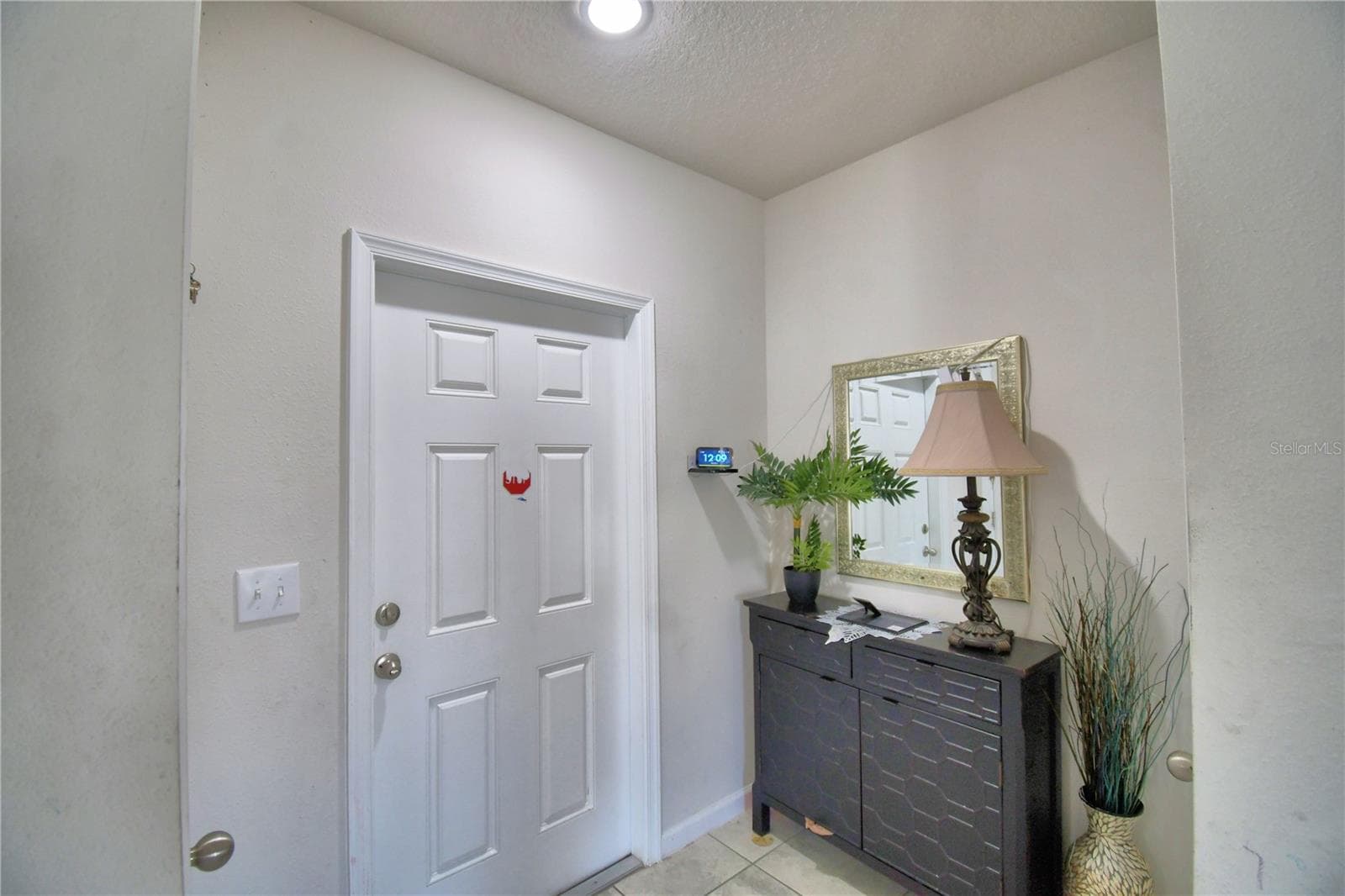 1533 Majestic Ln