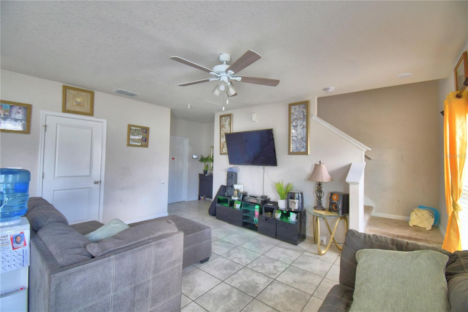 1533 Majestic Ln photo 4