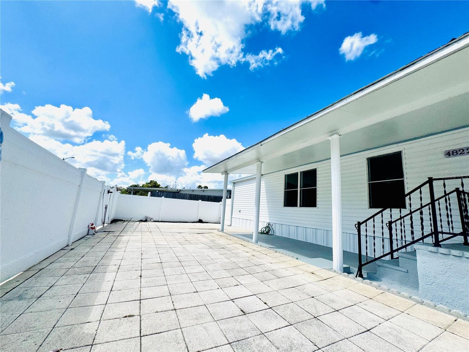 4822 Rolling Meadow Dr photo 3