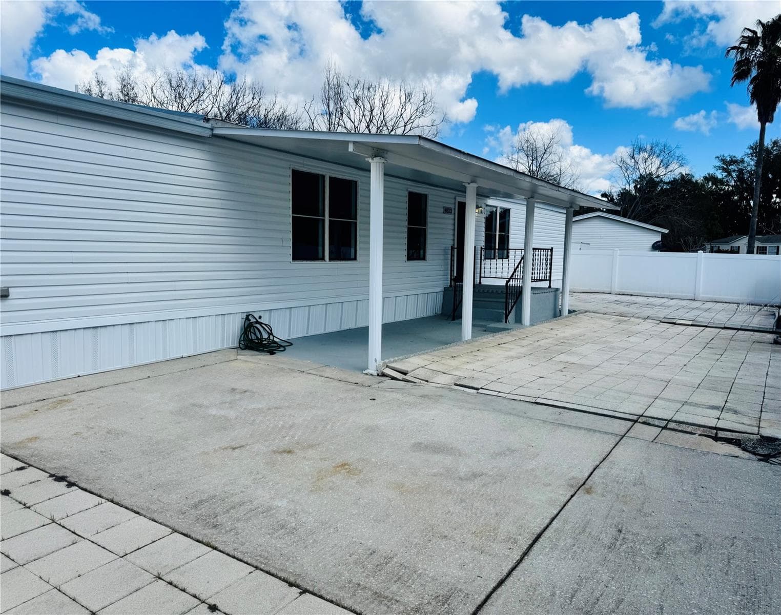 4822 Rolling Meadow Dr photo 5