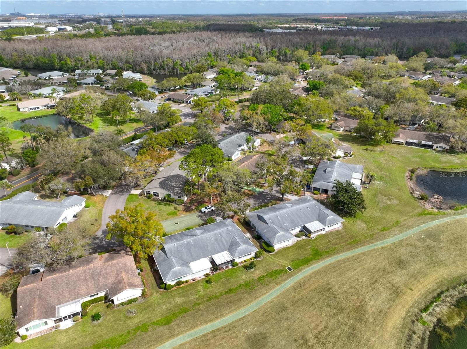 2020 Hullhouse Dr photo 4