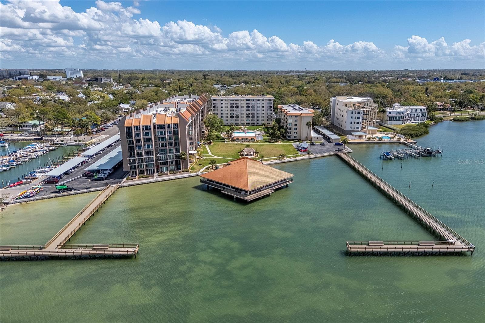 620 Edgewater Drs #103