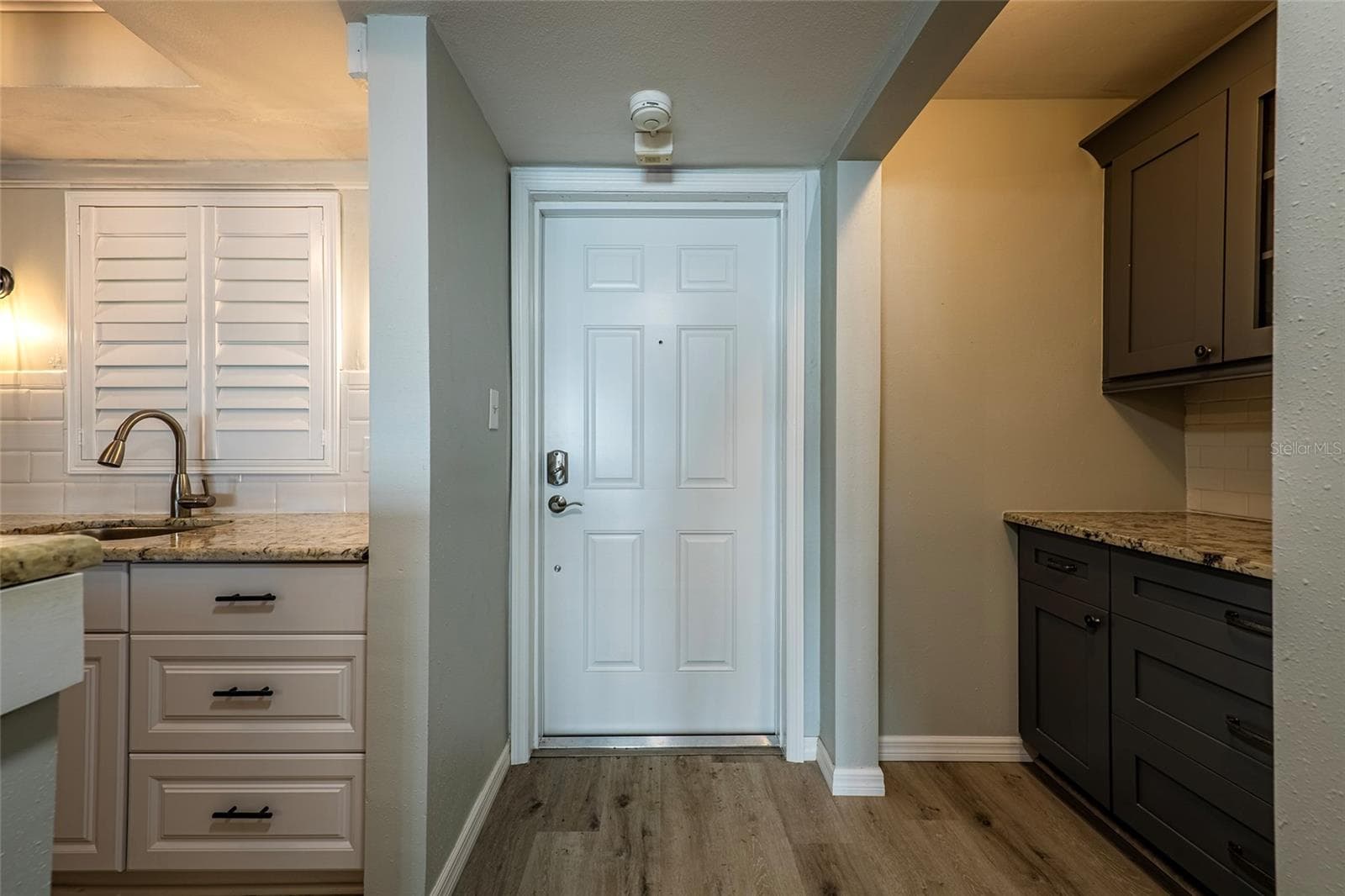 620 Edgewater Drs #103 photo 3