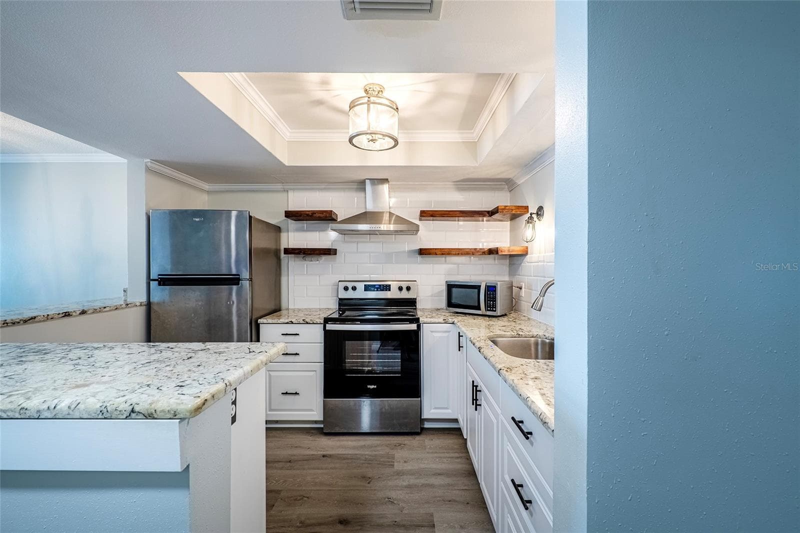 620 Edgewater Drs #103 photo 5
