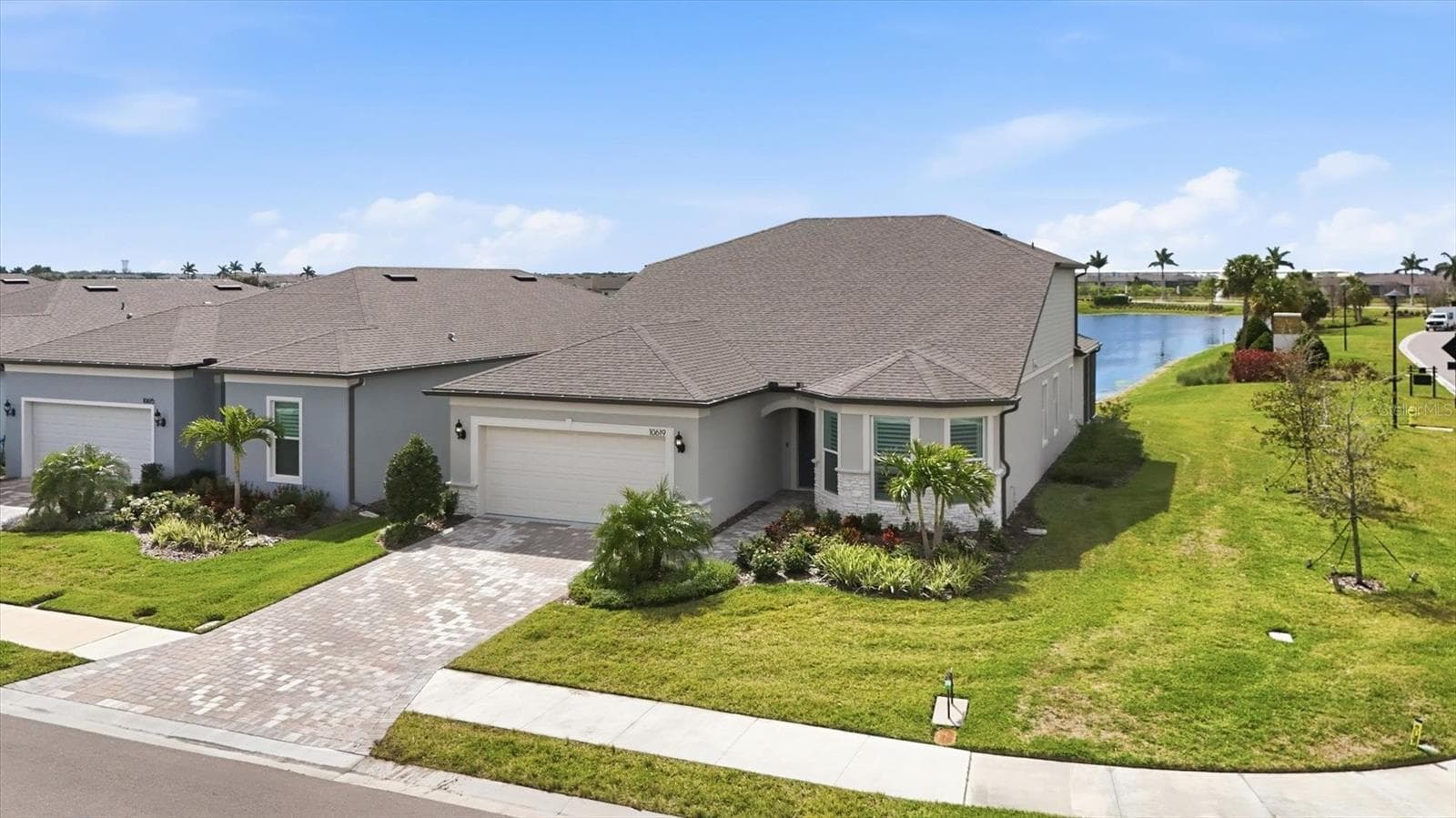 10619 Sea Pines Pl photo 3