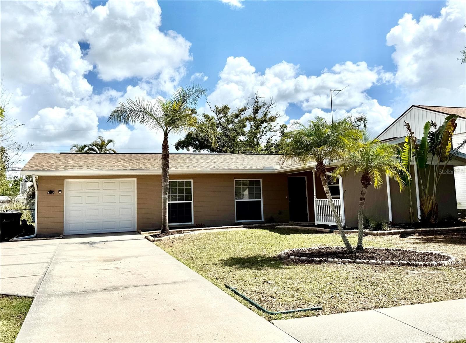 3715 Sharondale Dr photo 4