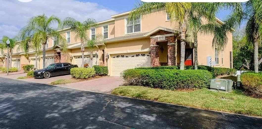 1443 Hillview Ln