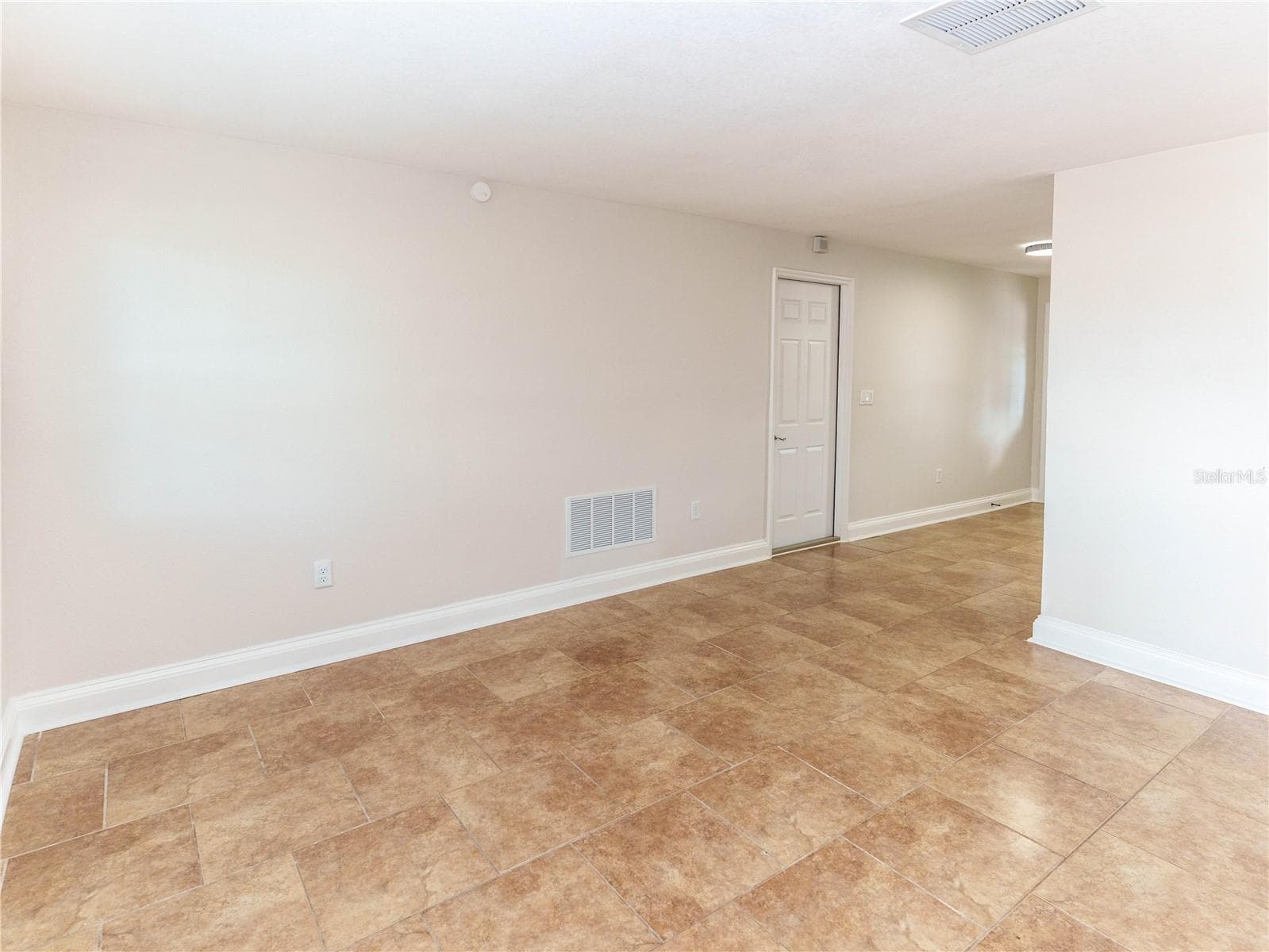 7434 Mako Dr photo 3