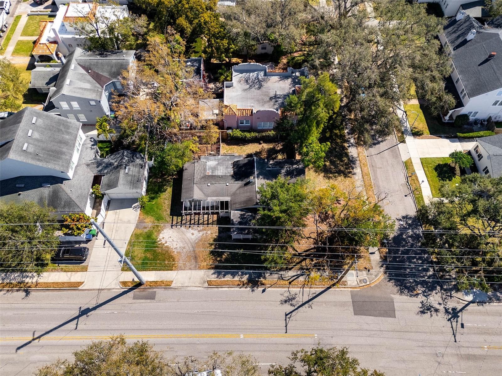 2627 W Watrous Ave photo 3