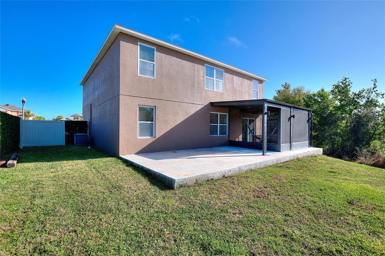 519 Oakhurst Way photo 5