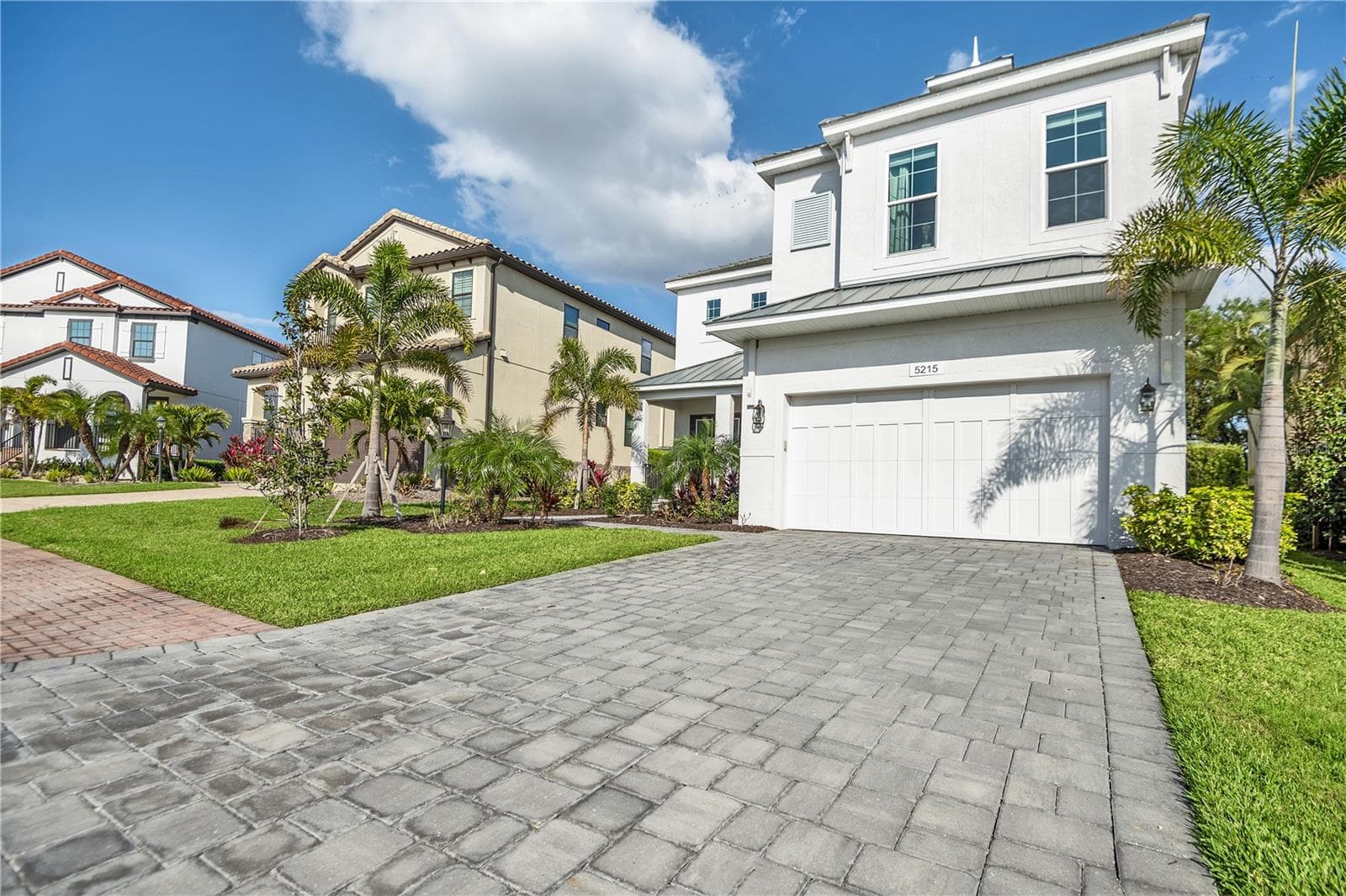 5215 Title Row Dr photo 4