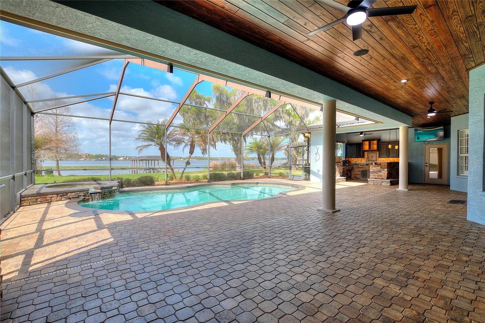 4848 Island Shores Ln photo 4