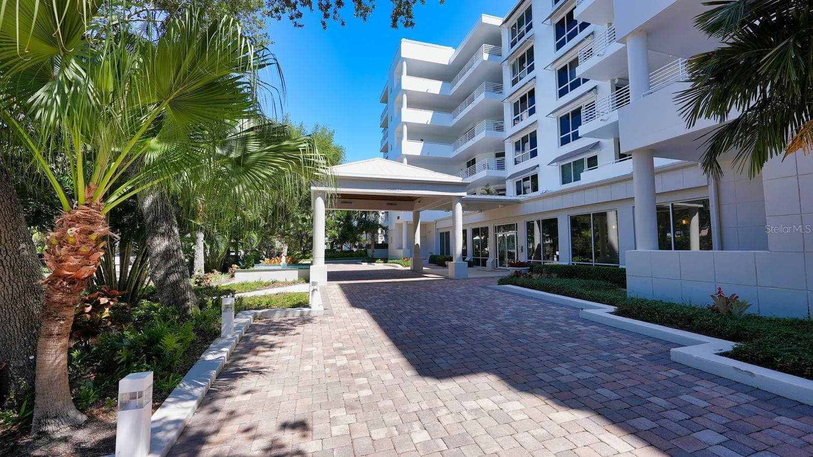 2410 Harbourside Dr #142 photo 3