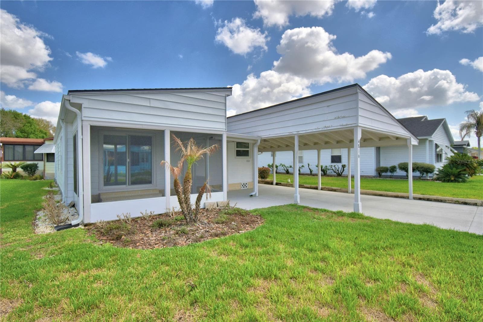 4816 Goldenview Ln