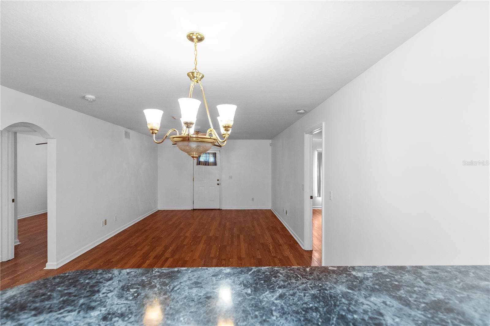 1415 E Annie St photo 4