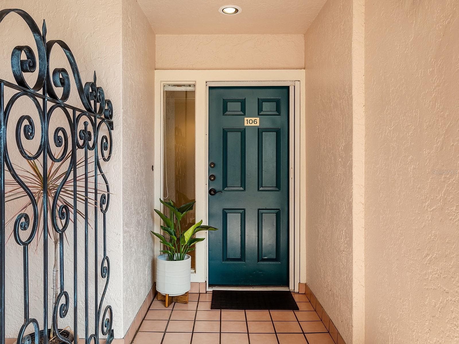 5420 Eagles Point Cir #106 photo 4