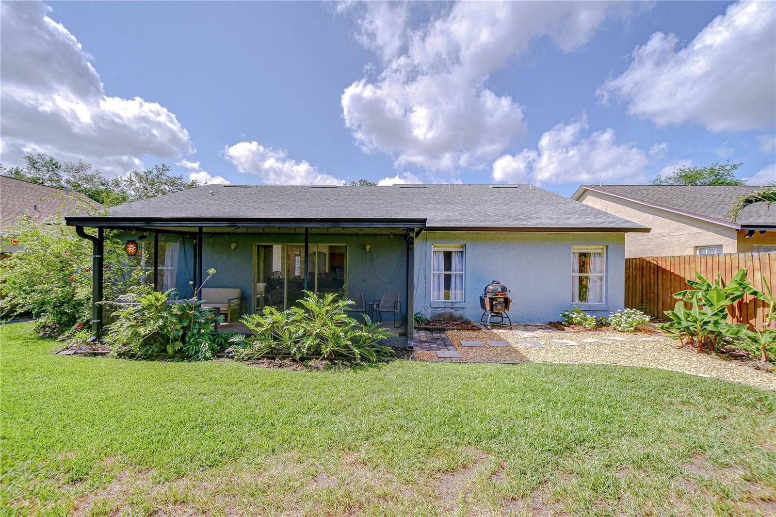 7107 Colonial Lake Dr photo 3