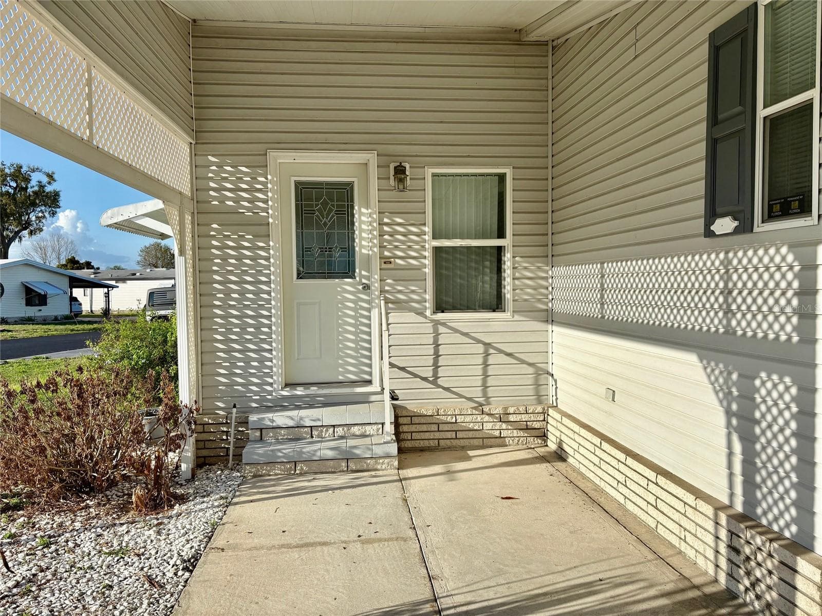 6133 Grand Oaks Dr SE