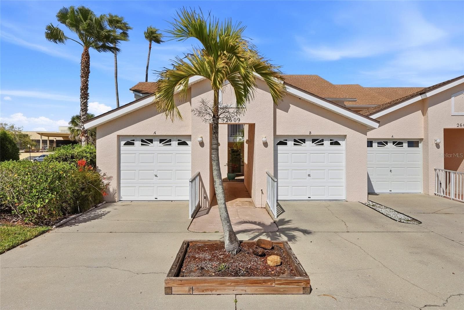 2609 Waterford Way #B photo 3