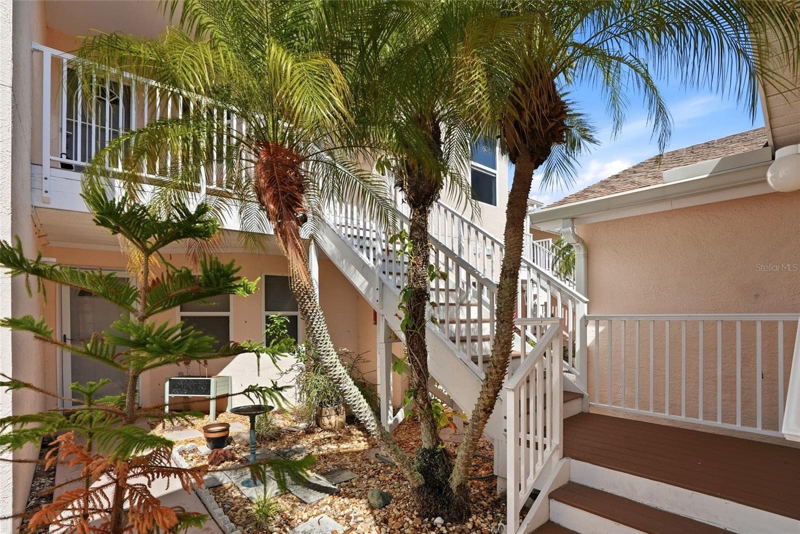 2609 Waterford Way #B photo 4