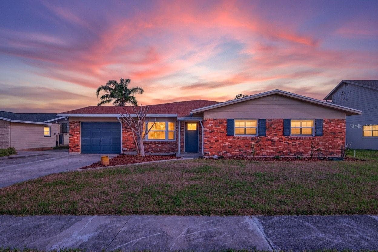 8711 Bay Crest Ln photo 2