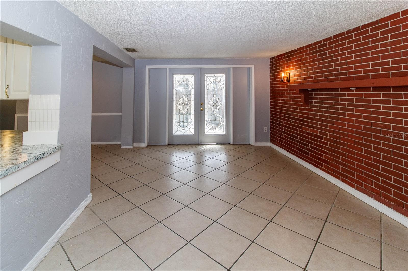 4150 Newbury Dr photo 3