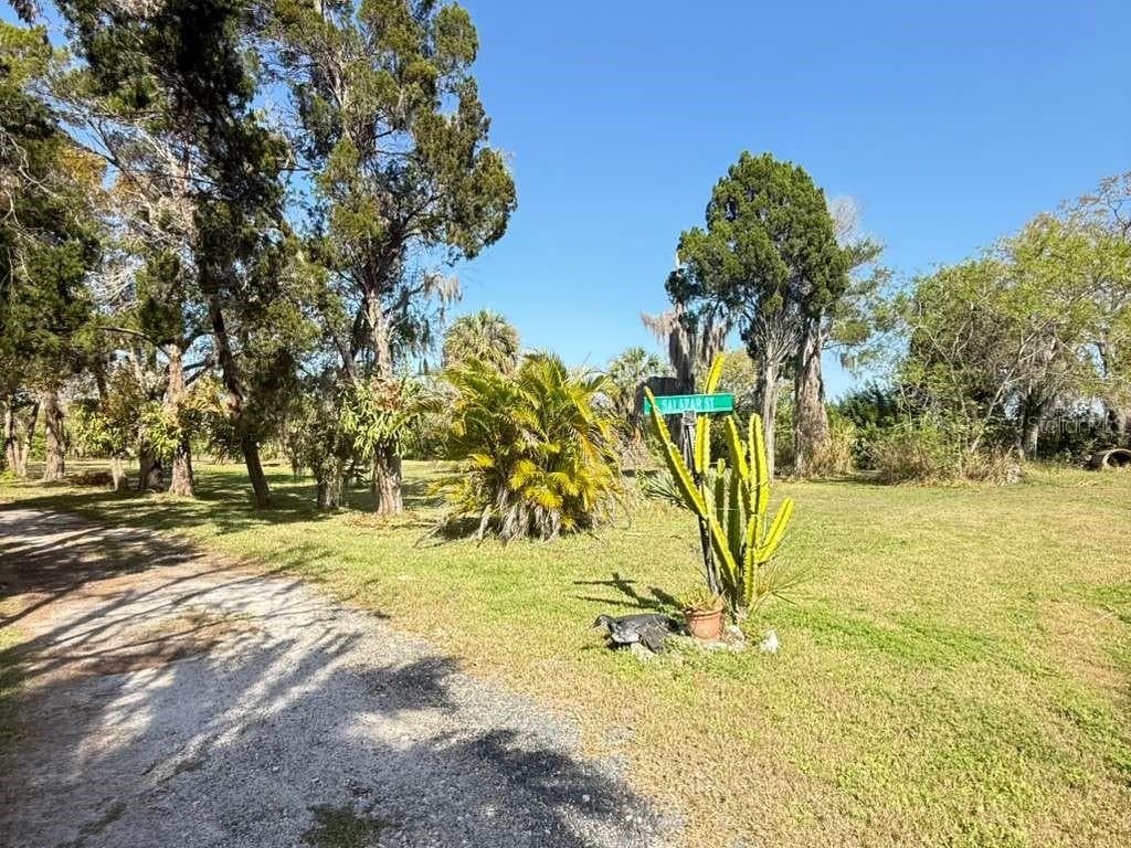 4858 Troydale Rd photo 4