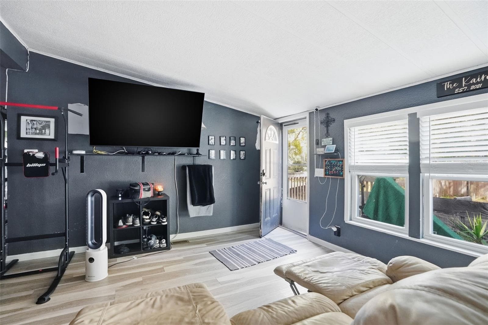 8604 Cameo Dr photo 3