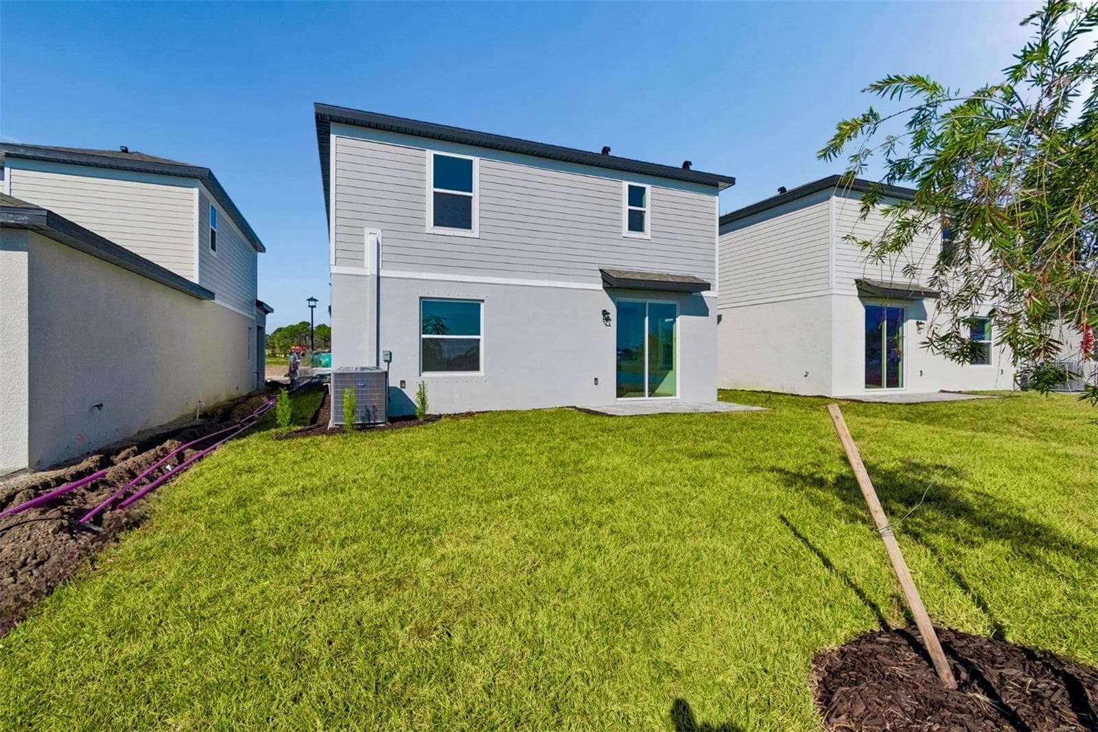 9018 Optimist Way photo 3