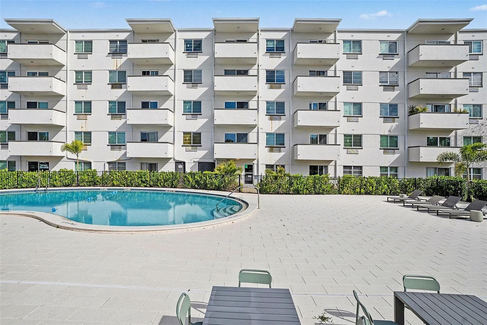 406 S Cedar Ave #505