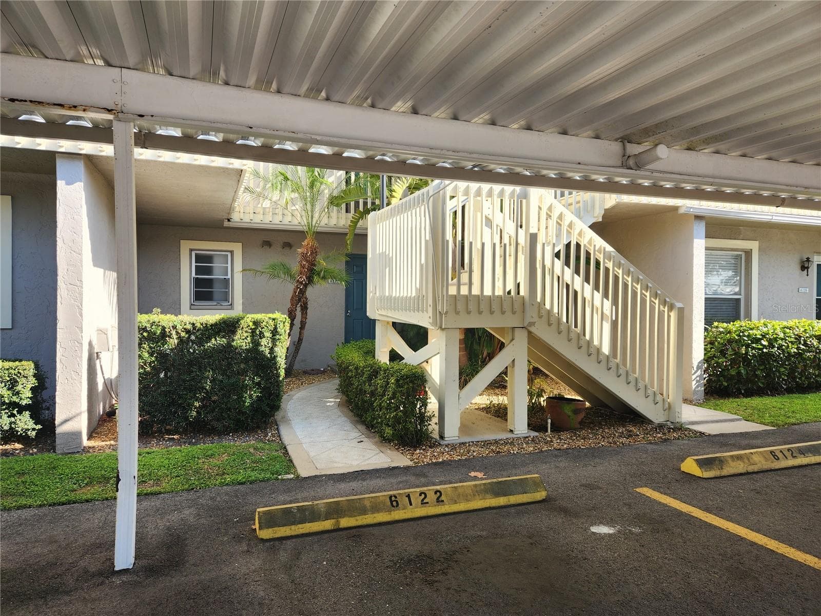 6122 7th Ave W
