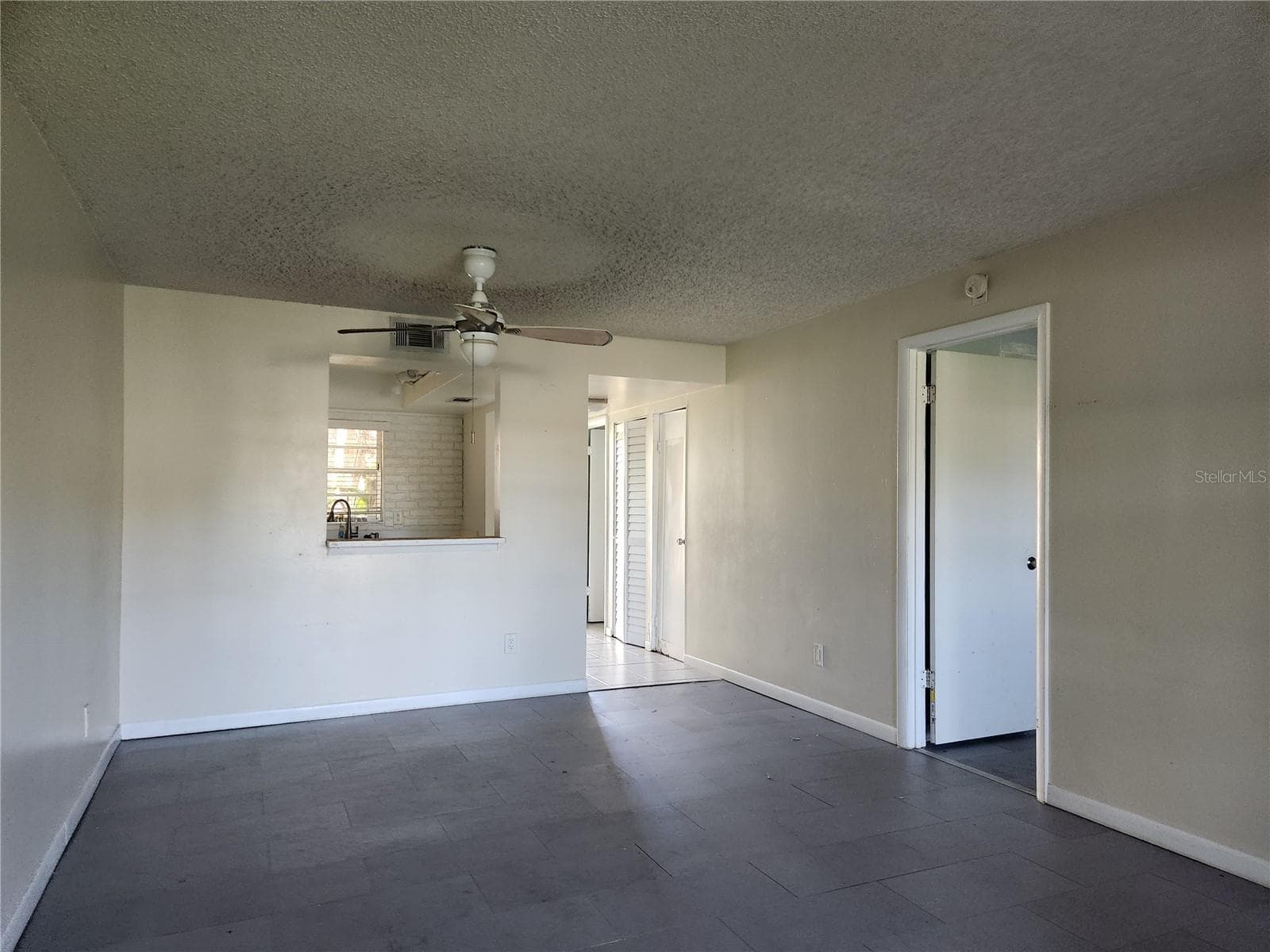 6122 7th Ave W photo 4