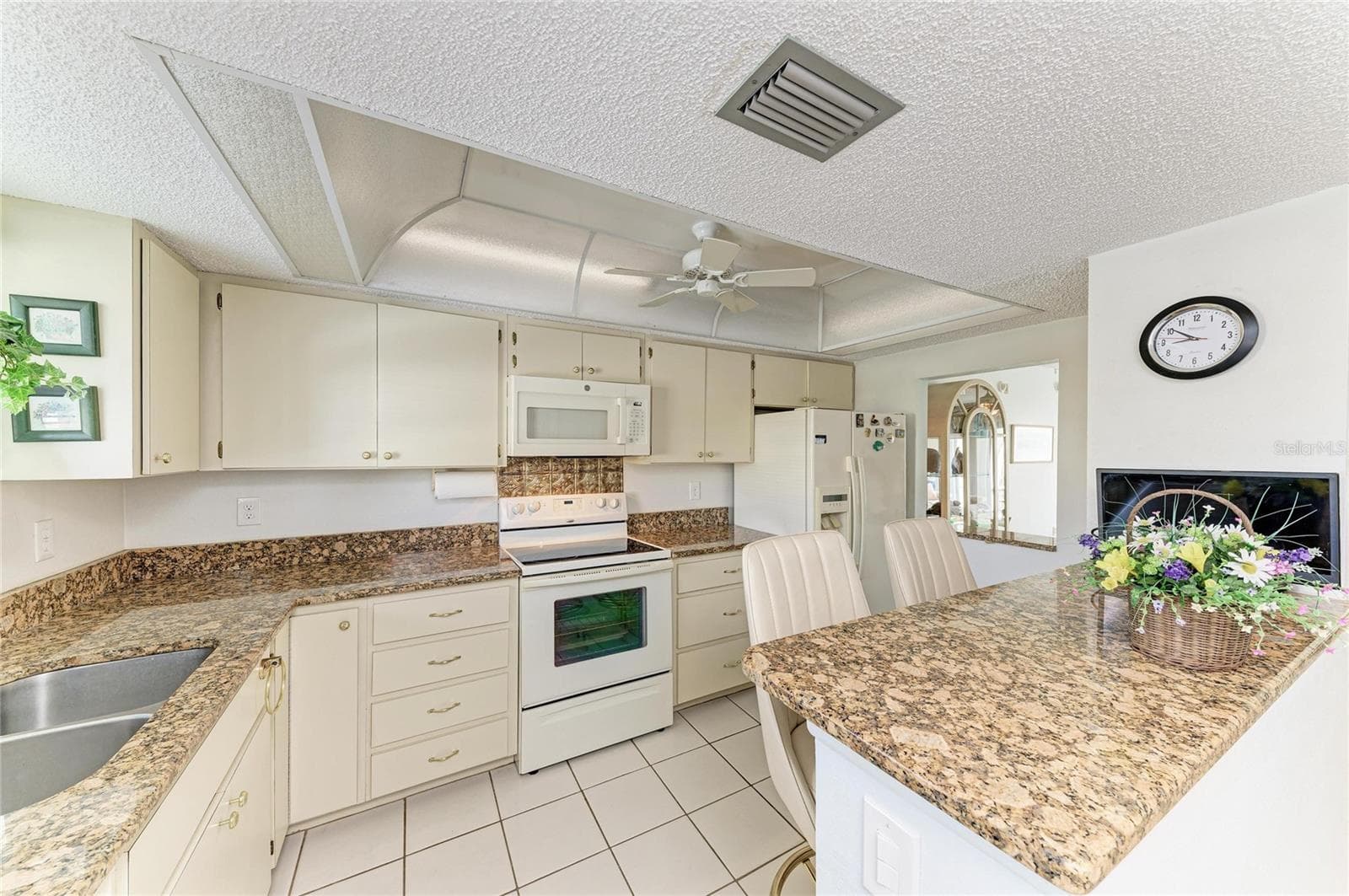 3983 MacEachen Blvd #424 photo 5