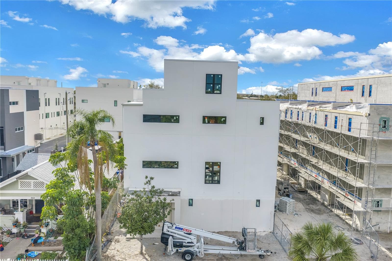 364 14th St N #1 photo 3