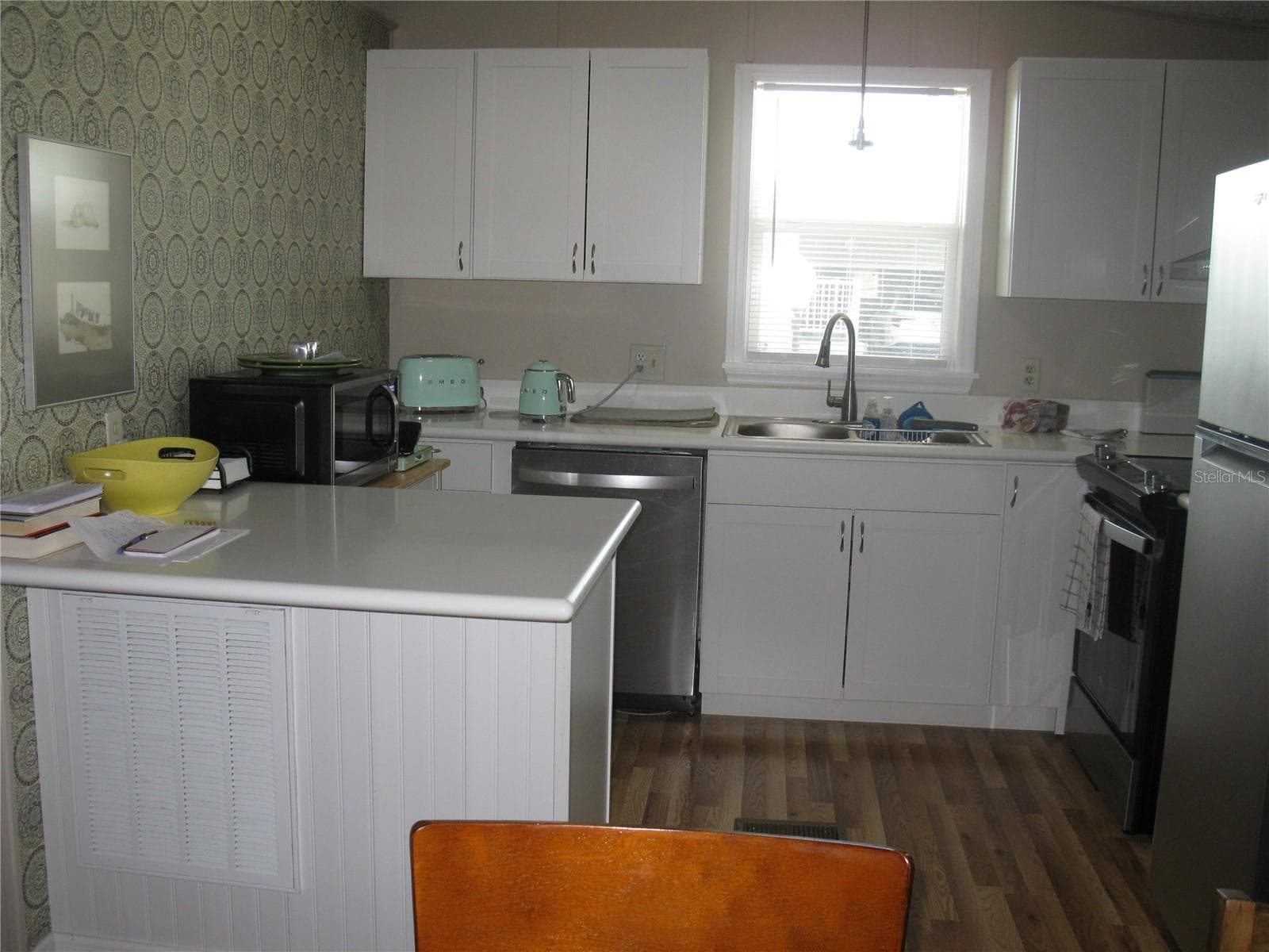 206 York Cottage Dr photo 3