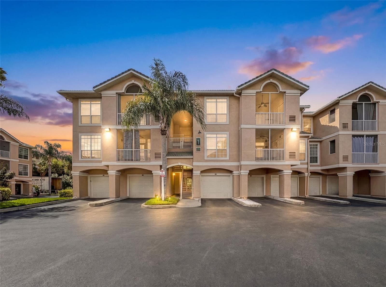 1203 Bay Club Cir #1203 photo 4