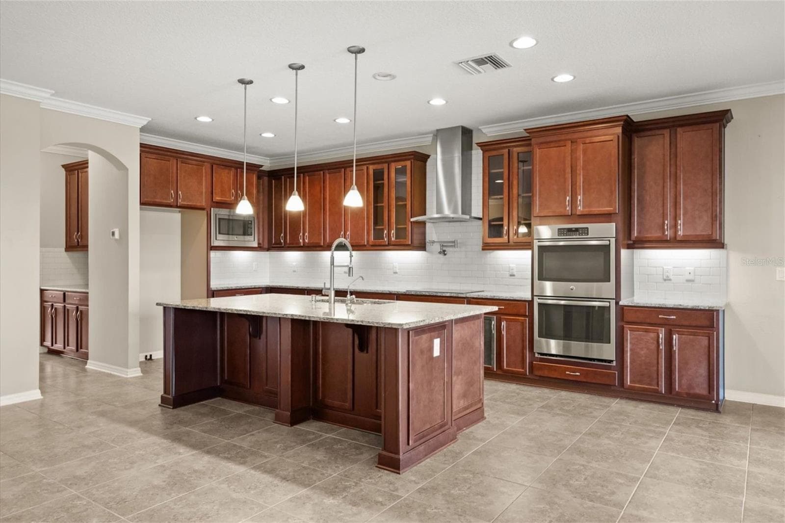 1831 Via Lago Dr photo 4