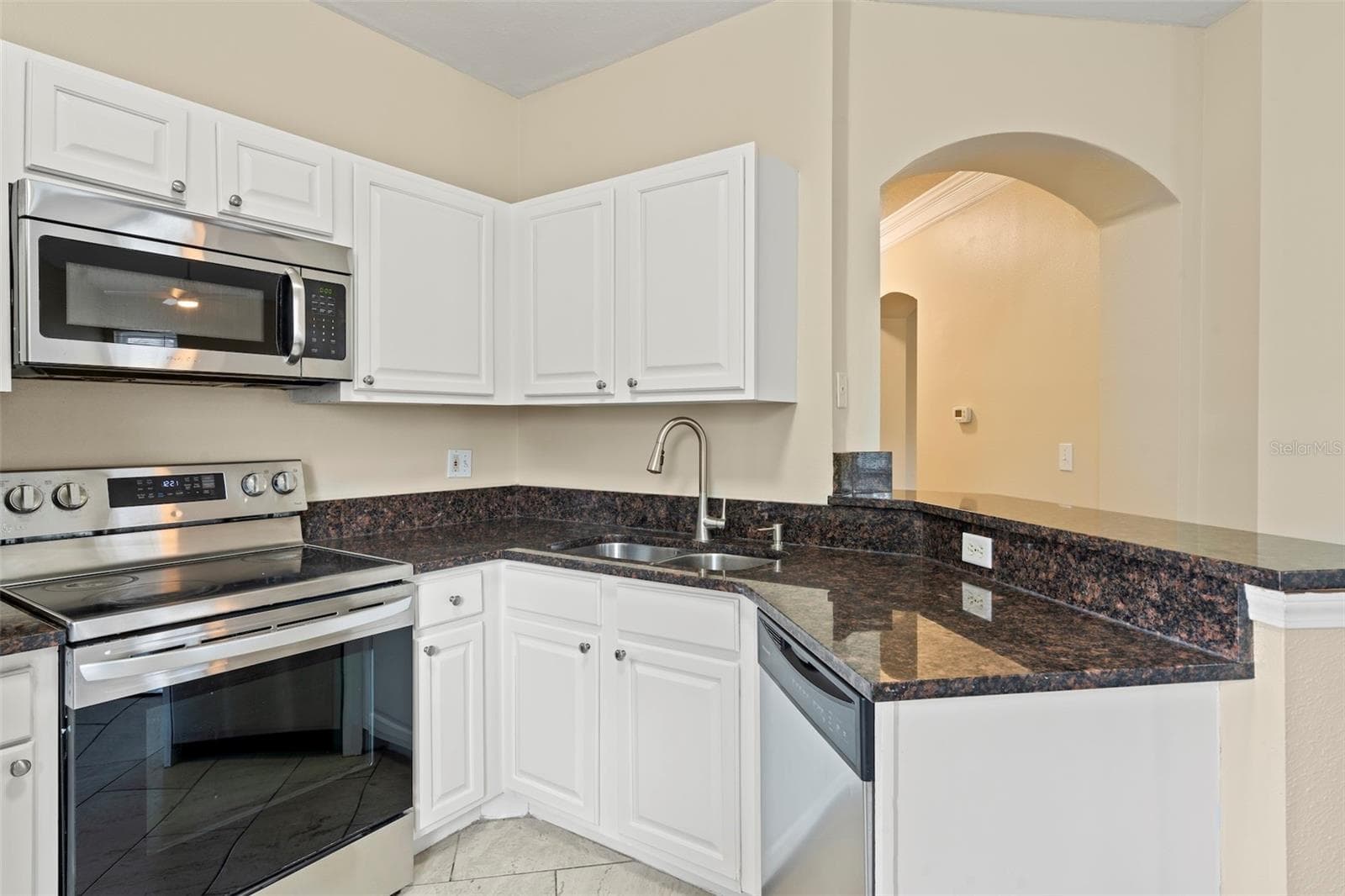 10416 Villa View Cir #10416 photo 4