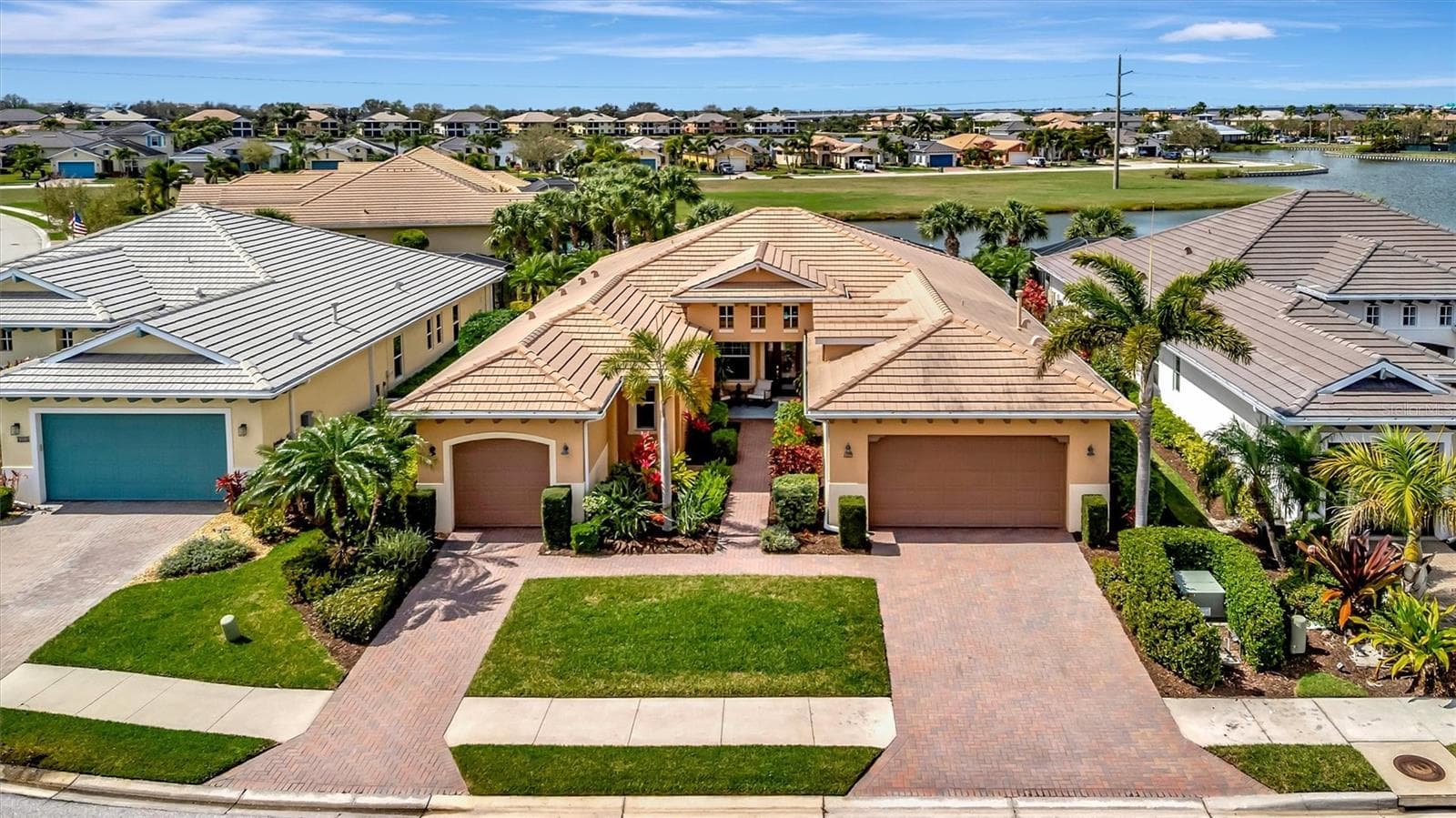 1022 Kestrel CT photo 3