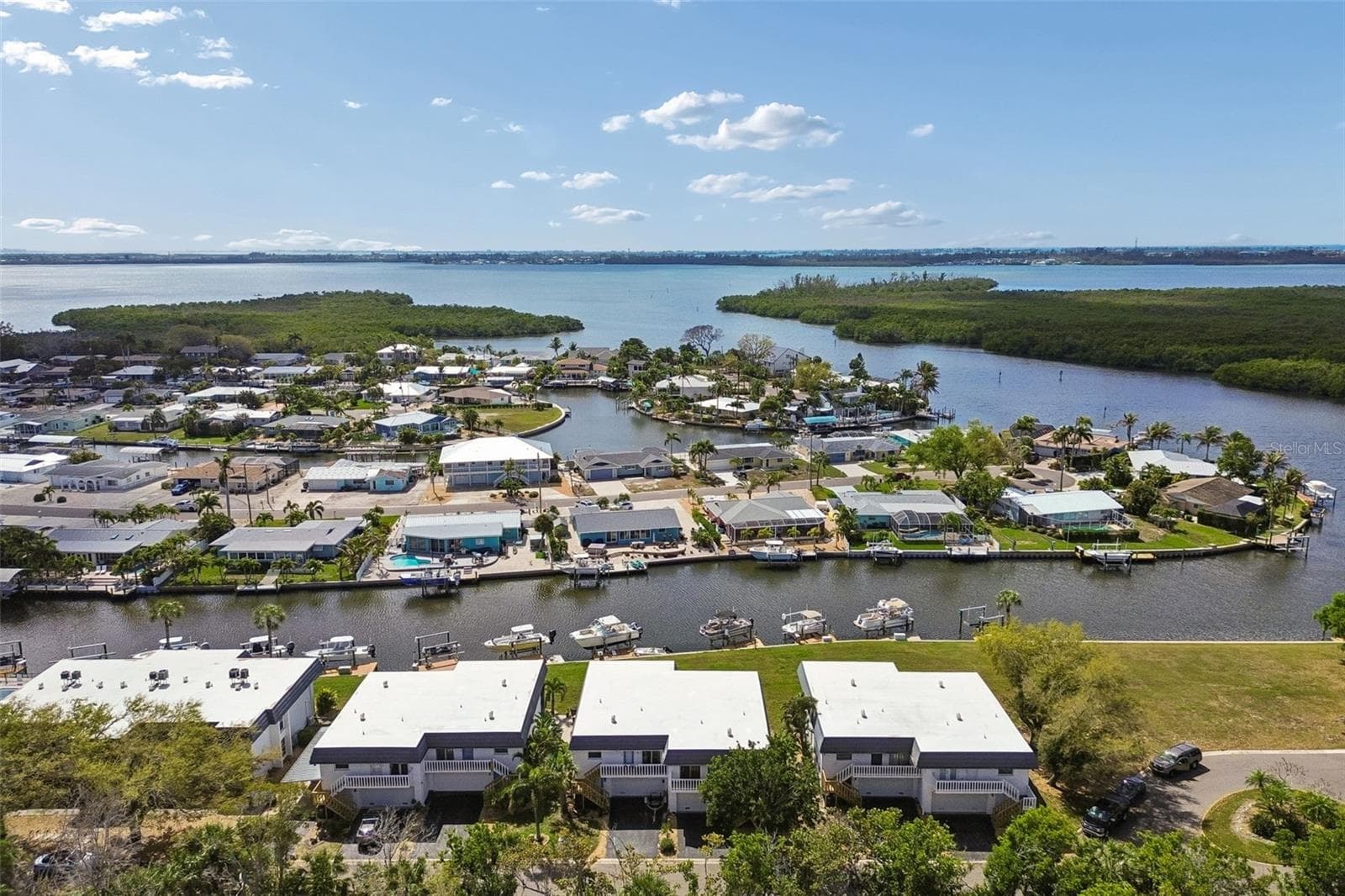 10443 Waterbird Way photo 3