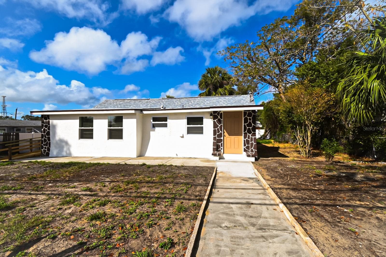 426 S Disston Ave photo 3